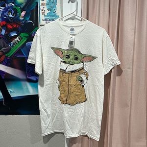 Short sleeve medium sized baby yoda shirt